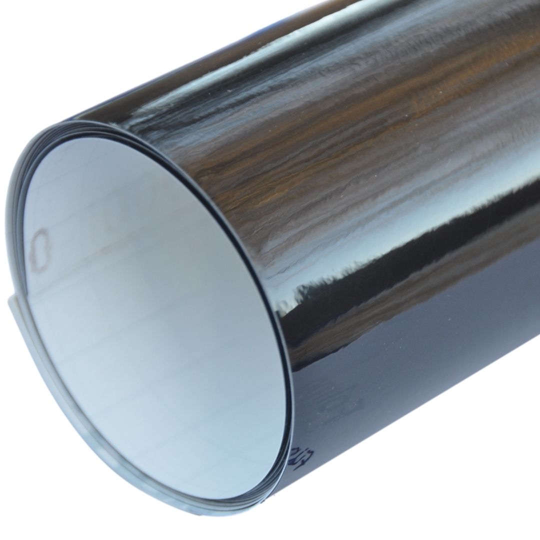 Orafol Autofolie Oracal 970RA-70 glänzend schwarz (30cm x 152cm Stück) + ultrafeines Microfasertuch Orafol Autofolie Oracal 970RA-70 glänzend schwarz (30cm x 152cm Stück) + ultrafeines Microfasertuch